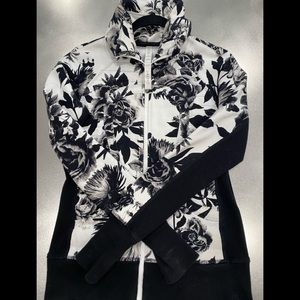 Lululemon zip up